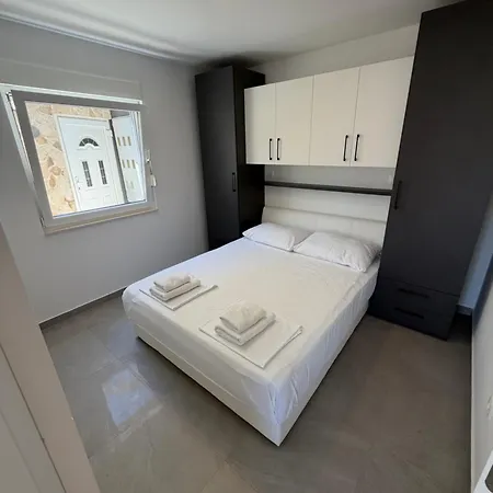 Omazic Apartment