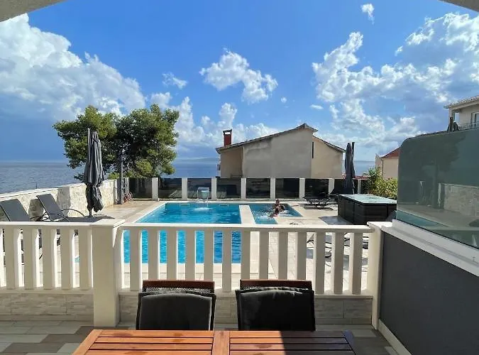 公寓 Omazic 特罗吉尔