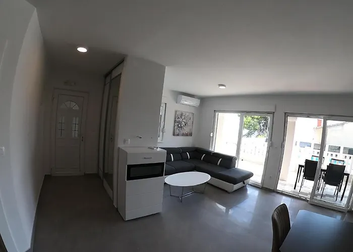 Omazic Διαμέρισμα Τρογκίρ