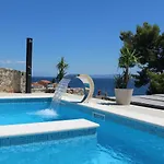 Omazic Τρογκίρ